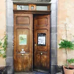 Nocleg ze śniadaniem Maison Cha-ri-va-ri 3*