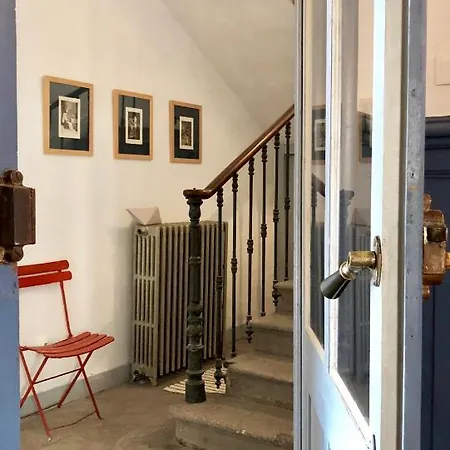 Maison Cha-ri-va-ri