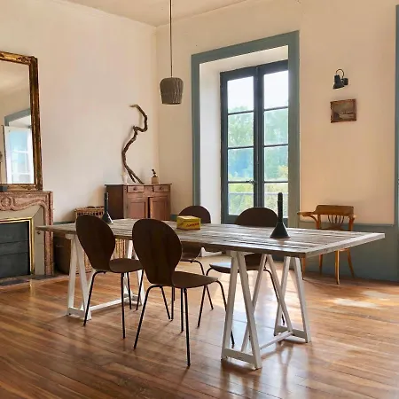 Maison Cha-ri-va-ri ベッド・アンド・ブレックファスト