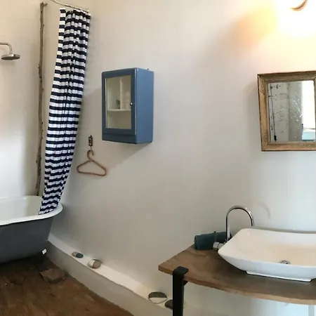 Bed & Breakfast Maison Cha-ri-va-ri