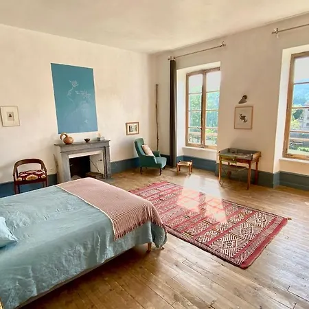 Maison Cha-ri-va-ri 3* Lavoûte-Chilhac