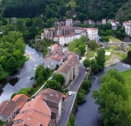 Bed & Breakfast Maison Cha-ri-va-ri Lavoute-Chilhac