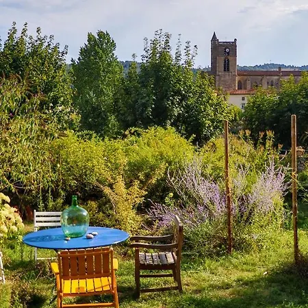 Maison Cha-ri-va-ri Frühstückspension 3*