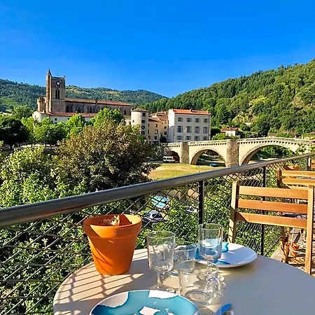 Maison Cha-ri-va-ri Frühstückspension 3*