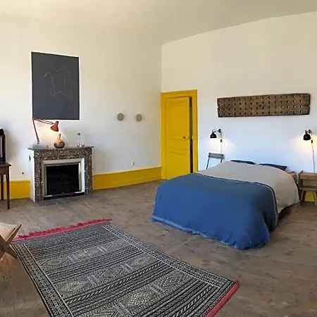 Maison Cha-ri-va-ri